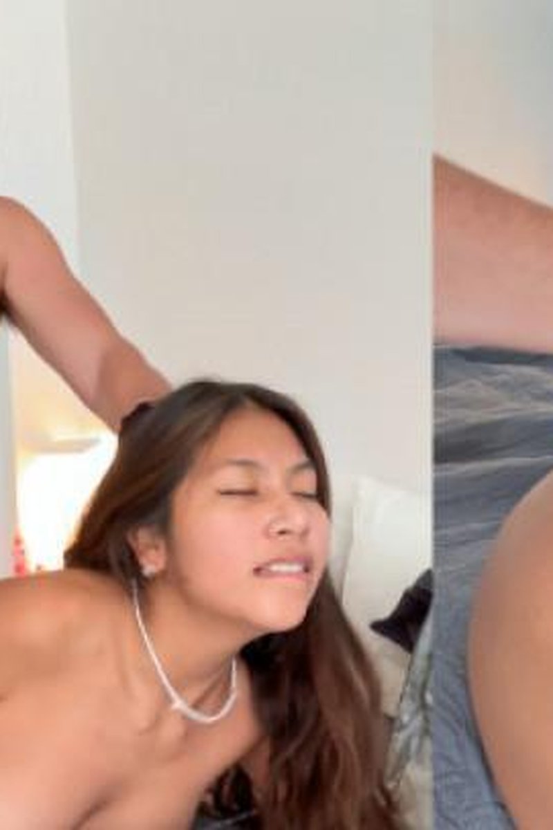 Keep Going Step-Daddy Please - Screenshot 1 of 4 - Blowjob
