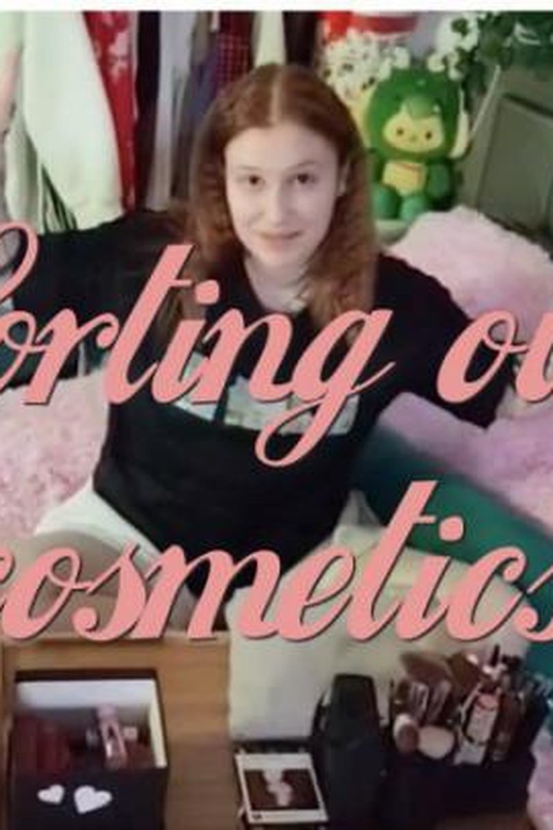 Sorting Out Cosmetics 4 - Screenshot 1 of 4 - Cosmetics