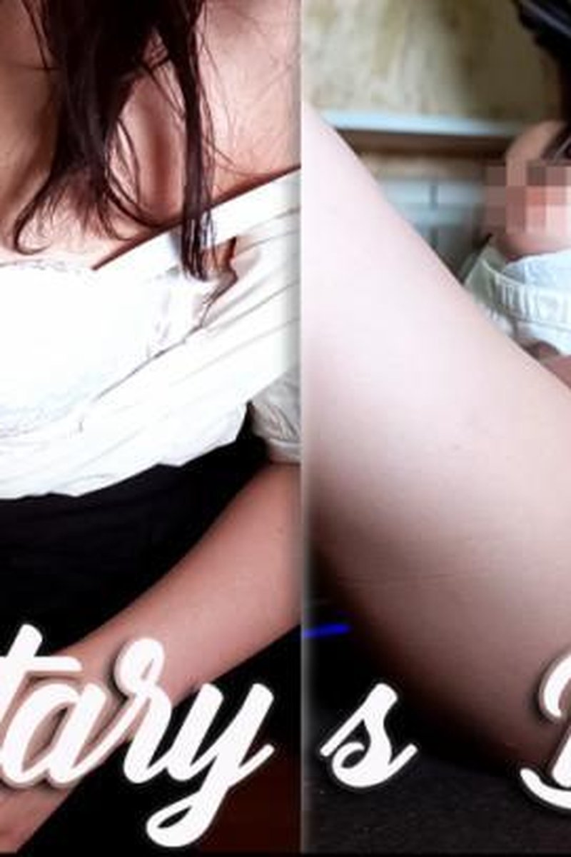 Babe Big Boobs Fingering Pussy At Work - Screenshot 1 of 4 - Big Tits