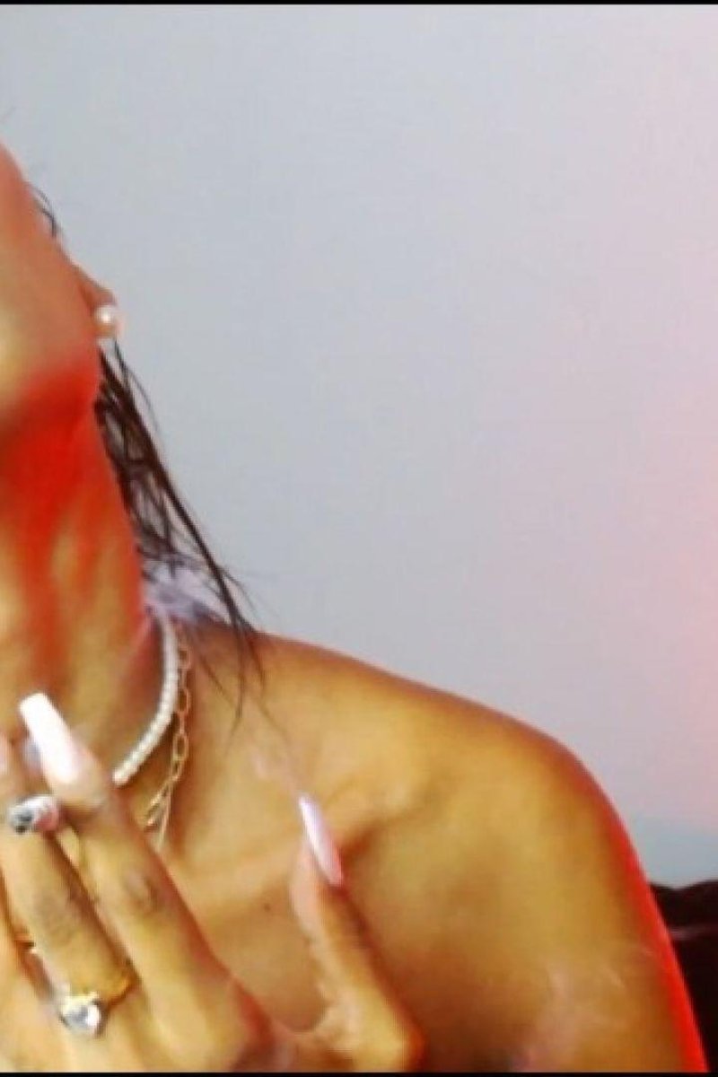 Caresses And Cigarette - Screenshot 1 of 4 - Allison Pearson