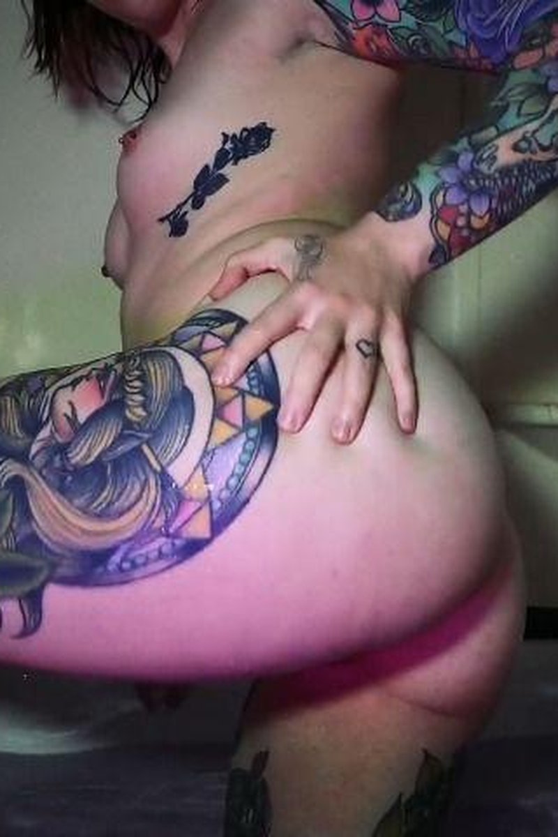 Tub Time Teasing - Screenshot 1 of 4 - Amateur