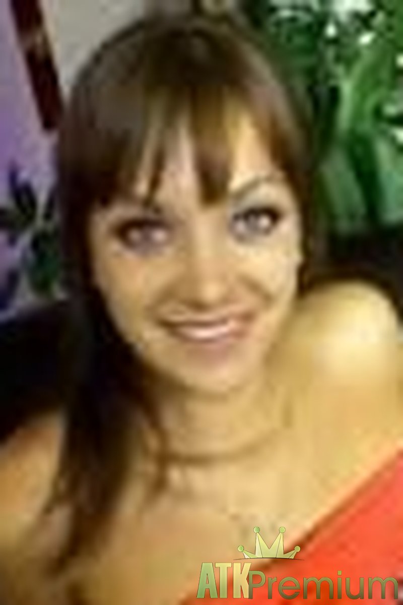Nika - Interview - Screenshot 1 of 4 - Nika Nik073