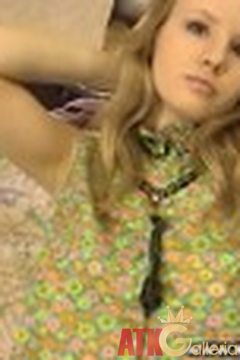 Nikol - Masturbation