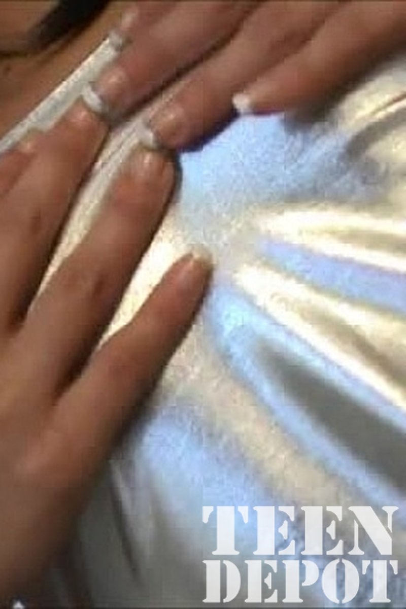 Sara - Screenshot 1 of 4 - Teen (18-22)