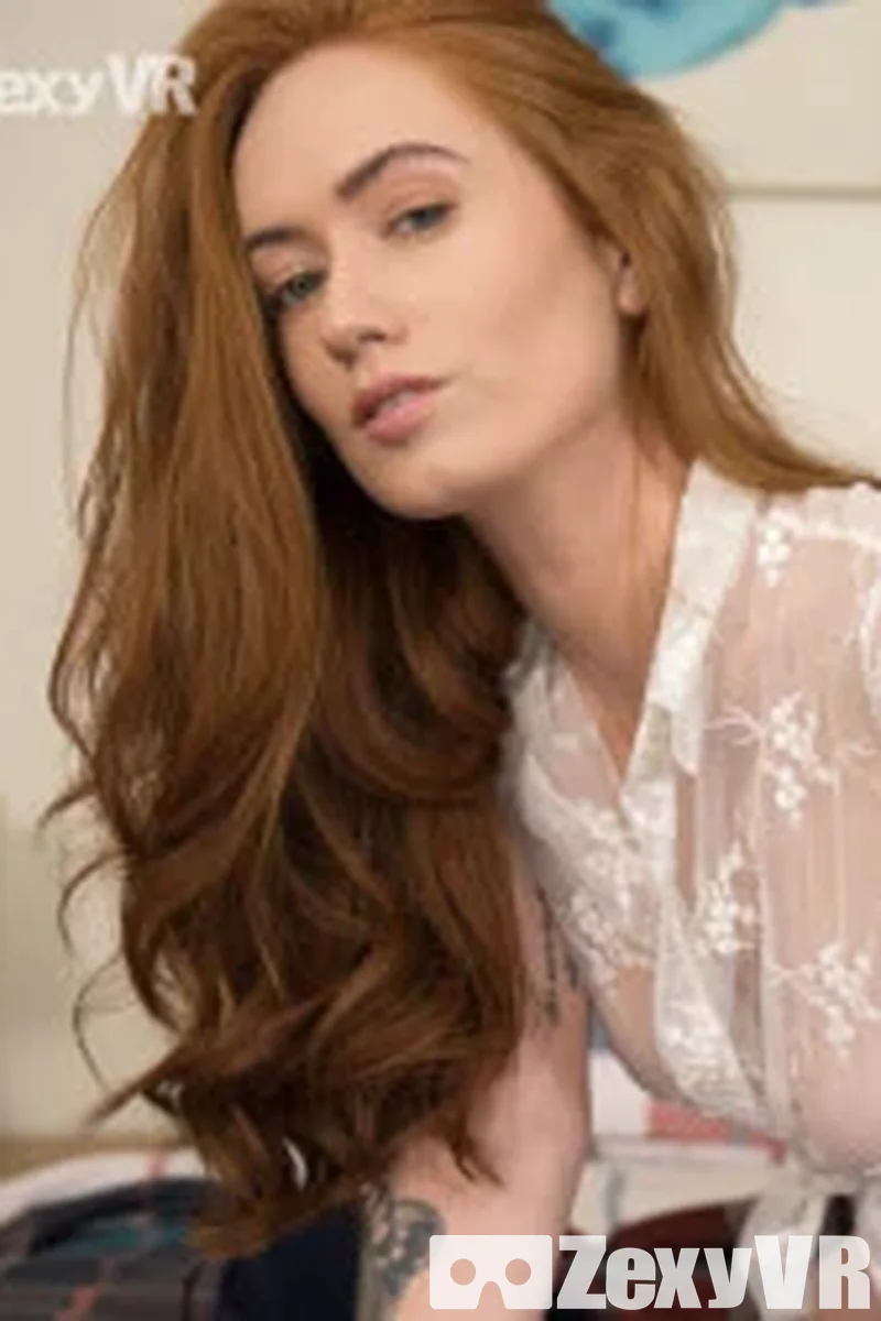 Bra Less - Screenshot 1 of 4 - 3D Available