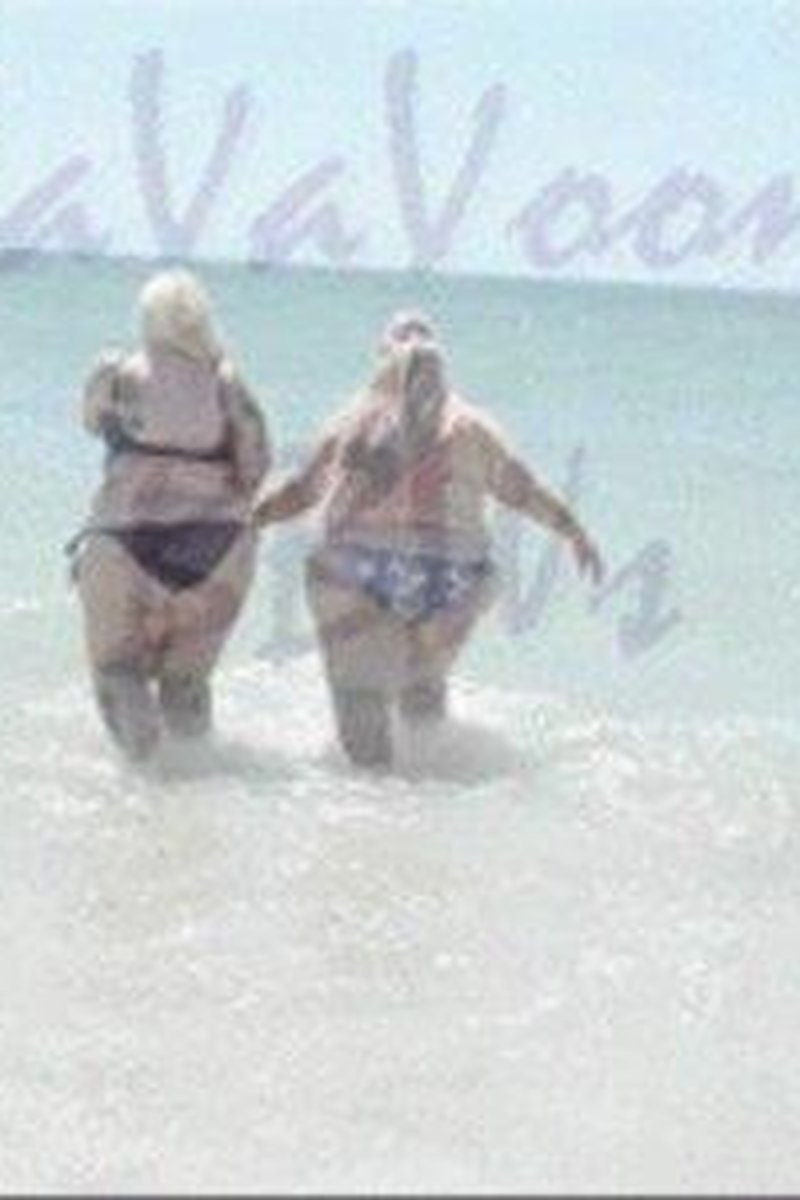 Bikini Beach Babes - Screenshot 1 of 4 - BBW