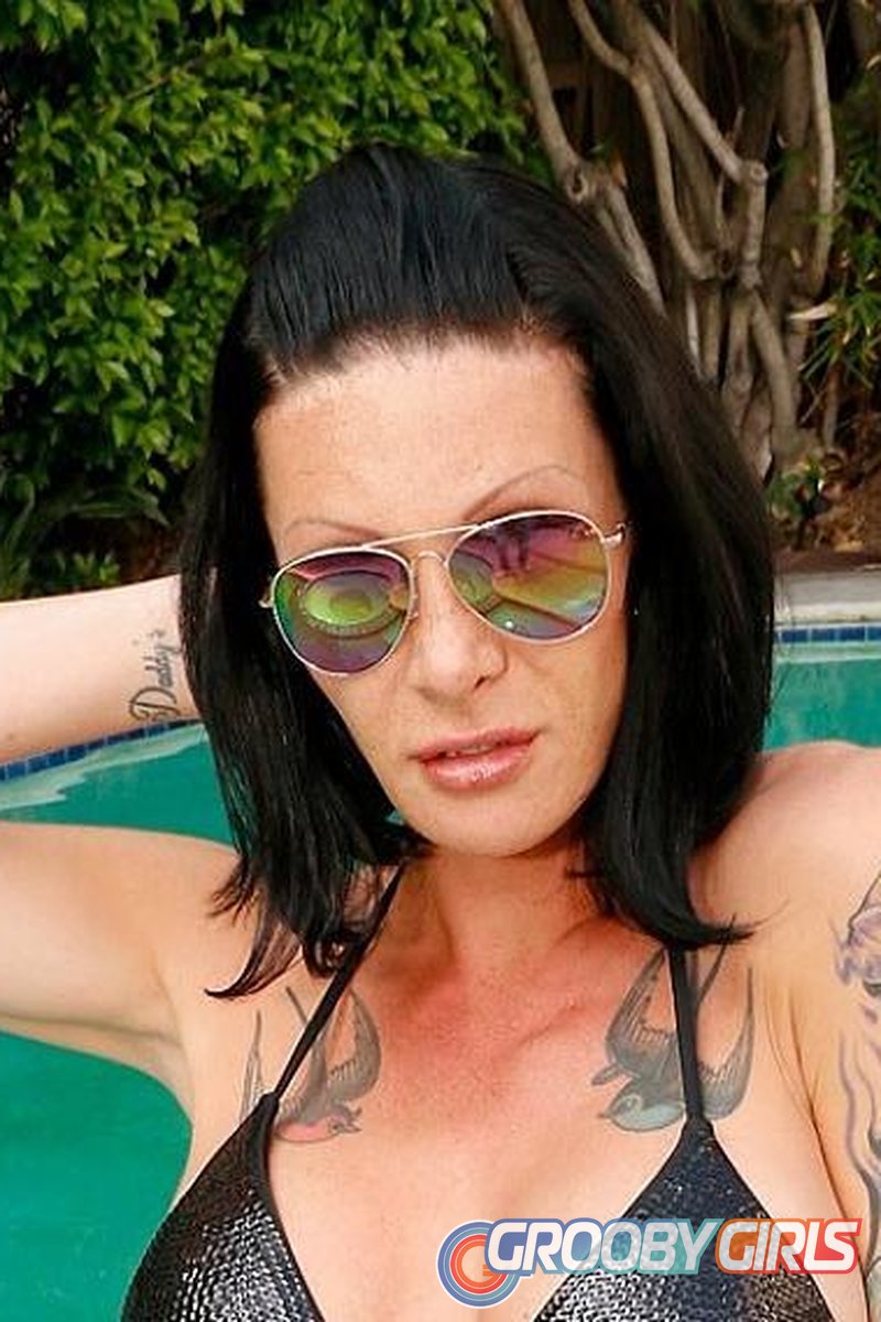 Poolside with Morgan Bailey - Screenshot 1 of 4 - Transgender