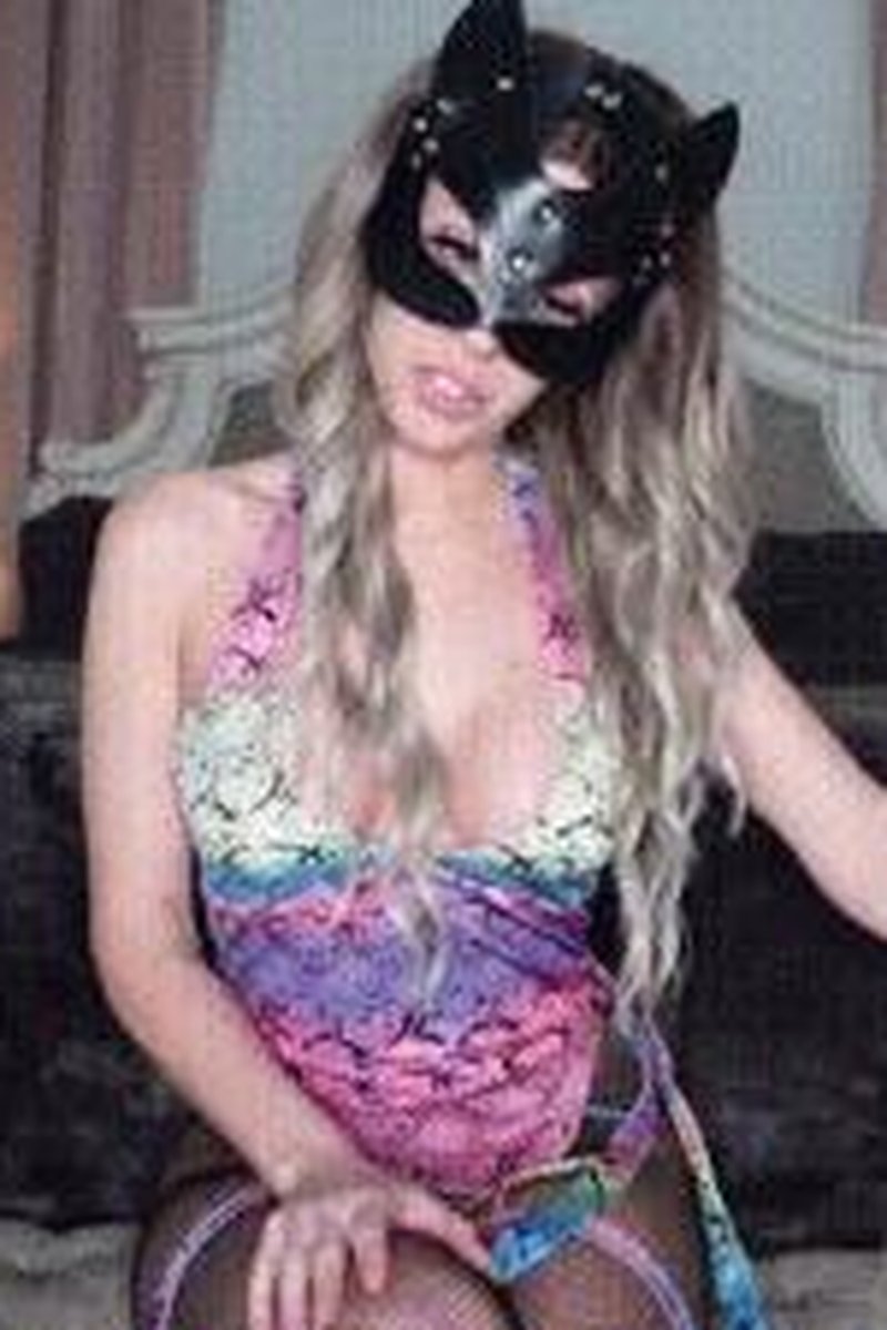 Losers Worship Hot Brats JOI - Screenshot 1 of 4 - Ass Worship