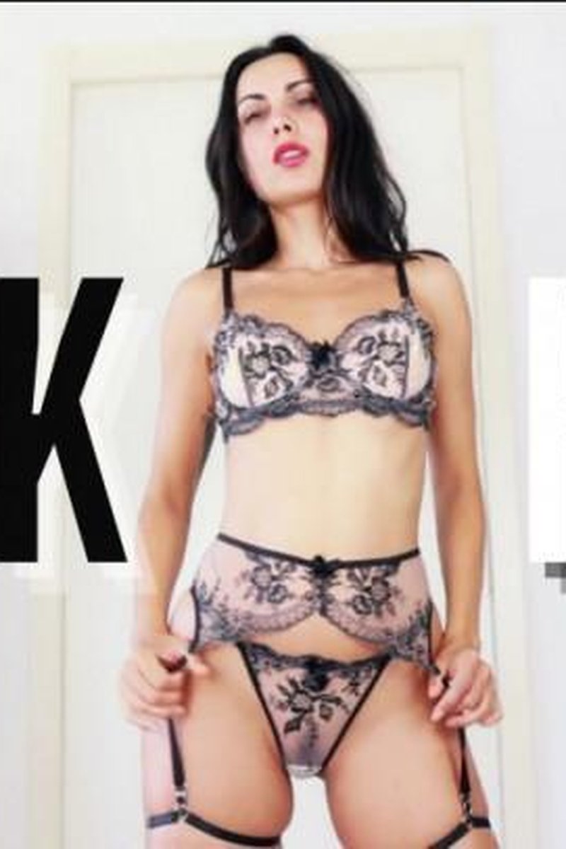 Lick Him - Screenshot 1 of 4 - Cheating