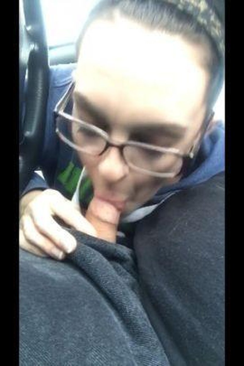 Uber Driver Got Roadhead - Screenshot 1 of 4 - Blowjob