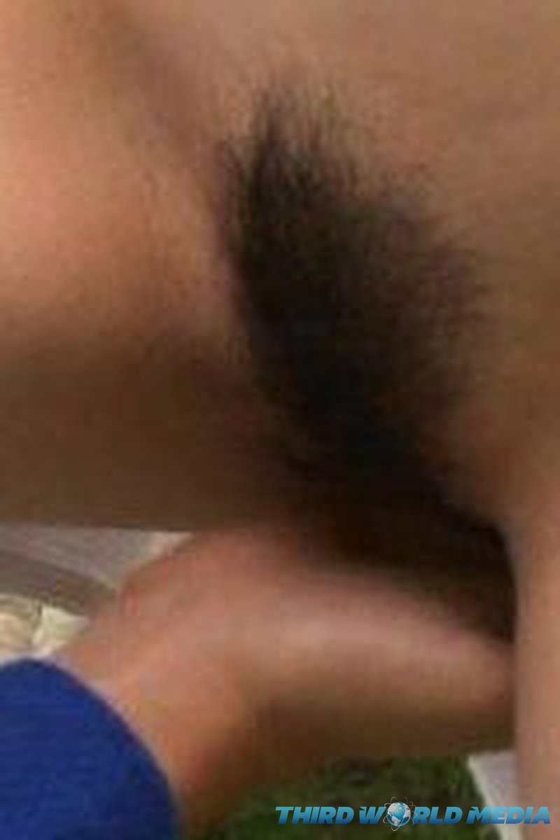 Karate Babe Fucked Hard Outdoor - Screenshot 1 of 4