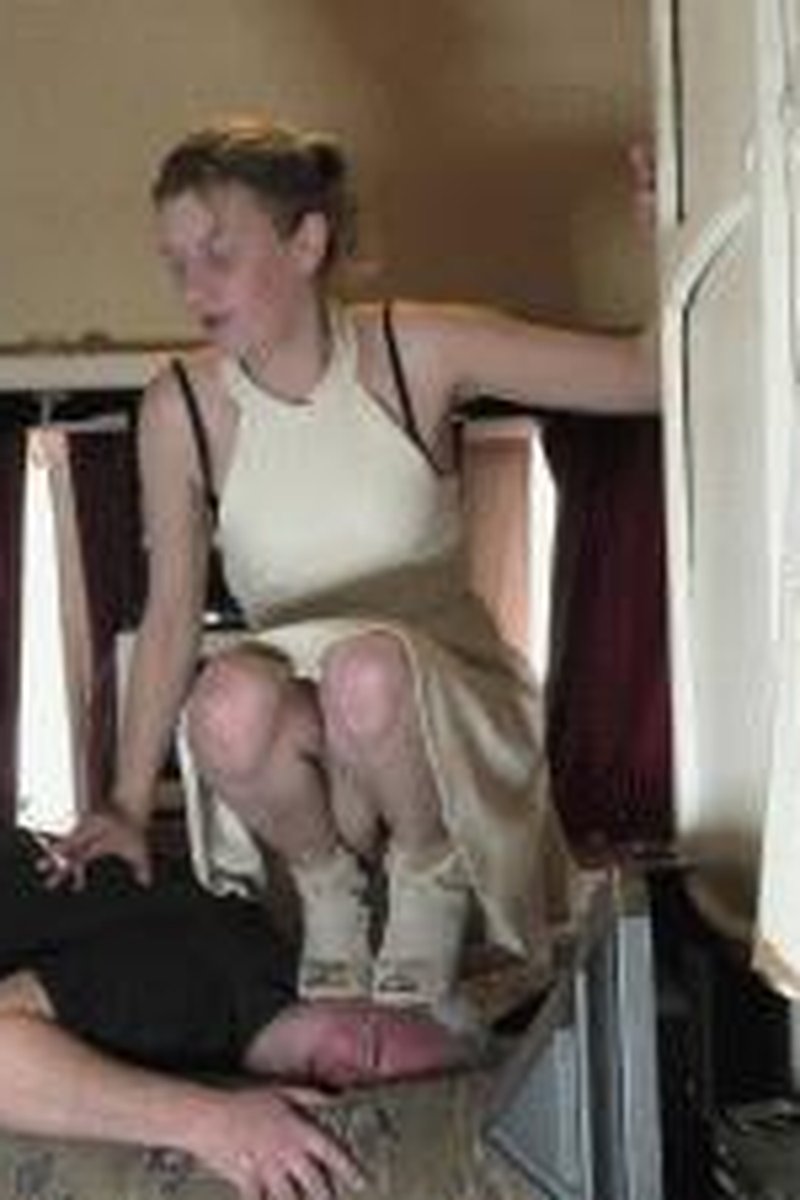 Head Squat - Screenshot 1 of 4 - Trampling