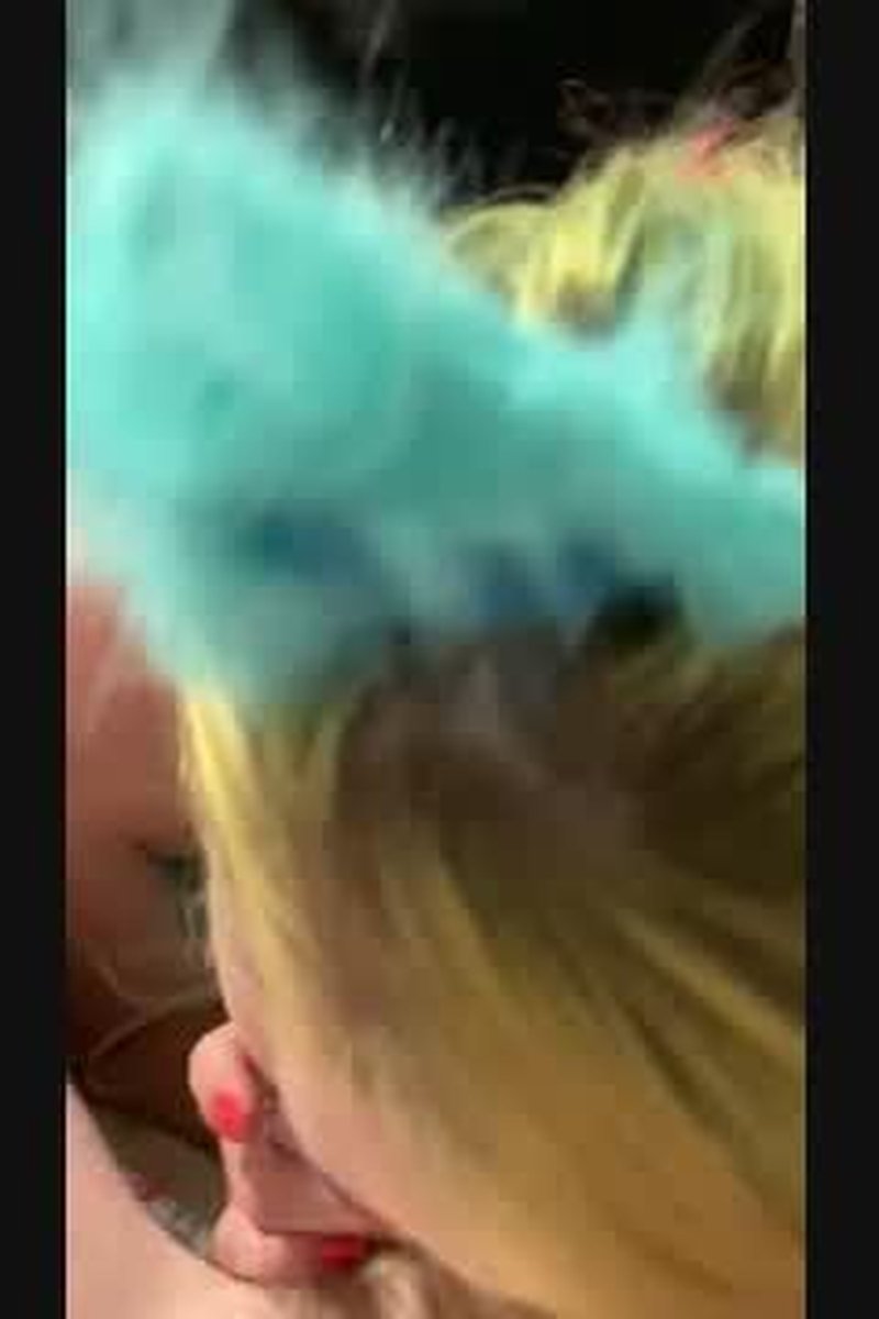 Kitty Gives Head - Screenshot 1 of 4 - Blowjob