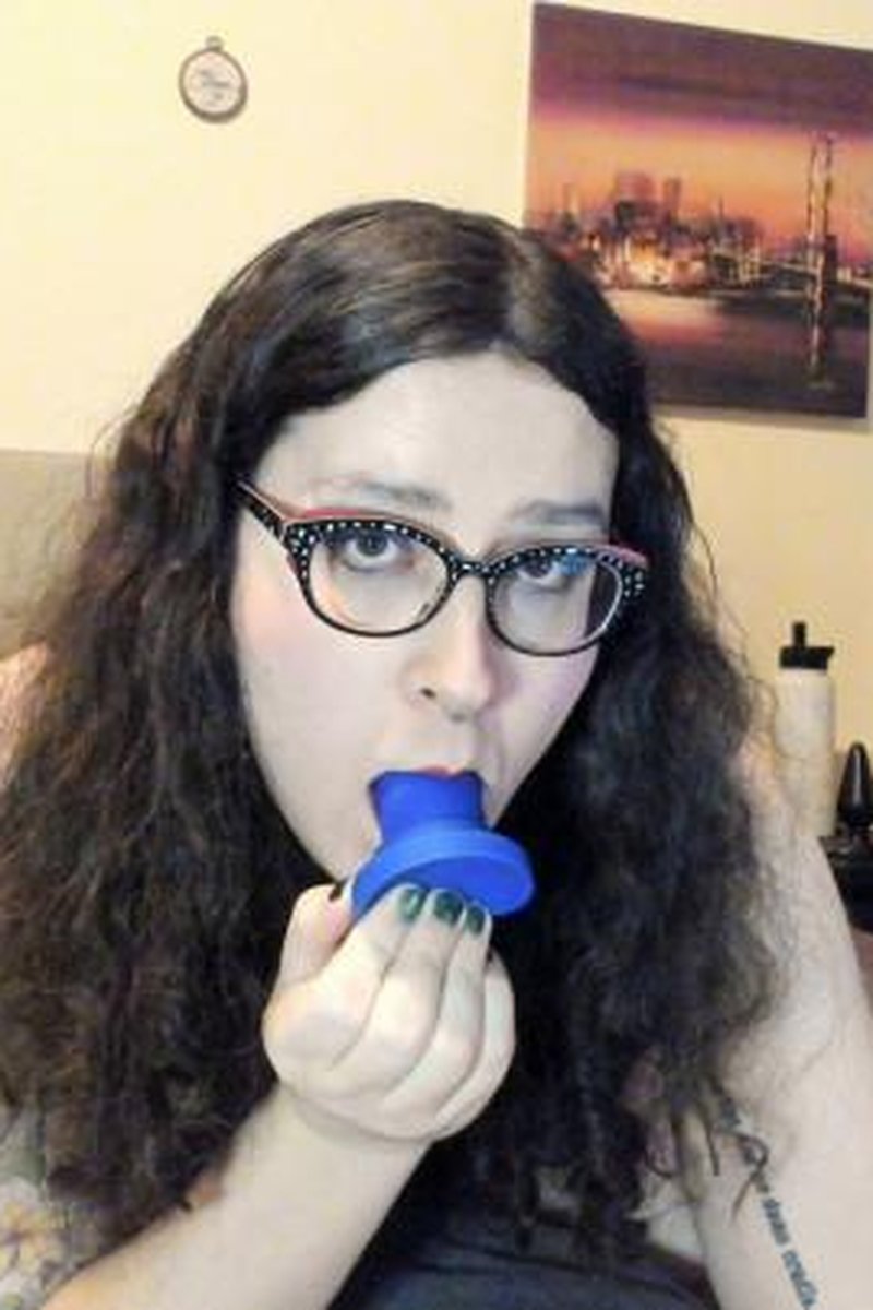 Throat Training - Screenshot 1 of 4 - Anal