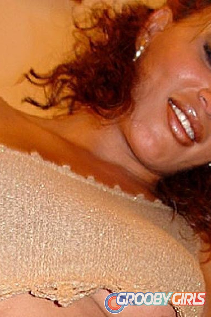 Alluring Stephany - Screenshot 1 of 4 - Transgender