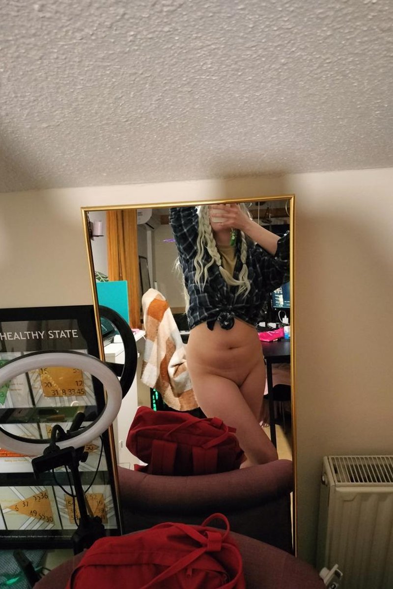 Your Goddess - Screenshot 1 of 4 - Nude