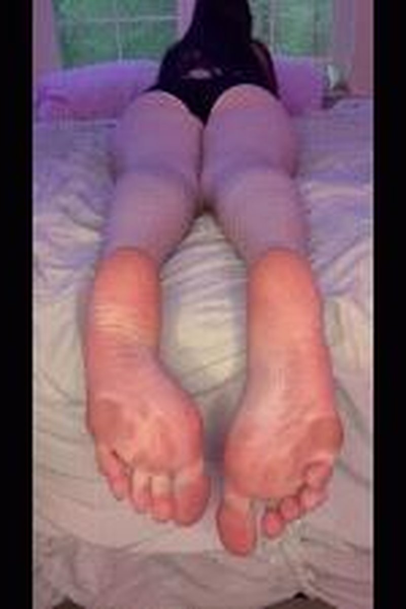 Reverse Soles JOI - Screenshot 1 of 4 - Foot Fetish