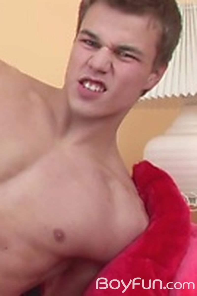 Sandy - HD - Screenshot 1 of 4 - Gay