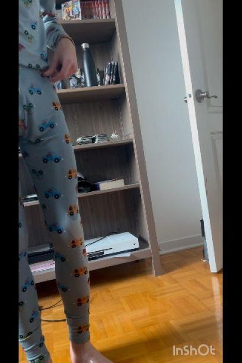 Accident In Pyjamas - Screenshot 1 of 4 - Golden Shower