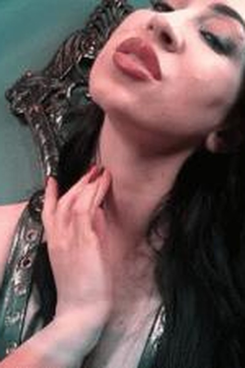 Bimbo Mind Fuck Programming - Screenshot 1 of 4 - Bimbofication