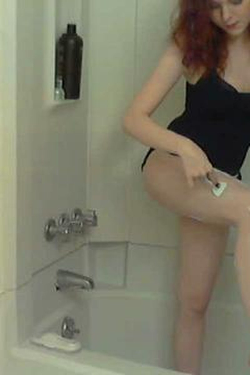 Shaving Legs - Screenshot 1 of 4 - Domination