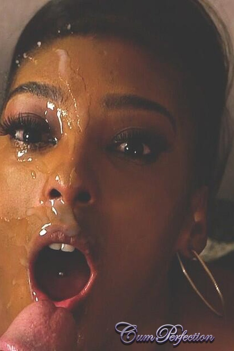 Getting Her Sugar Fix - Screenshot 1 of 4 - Blowjob