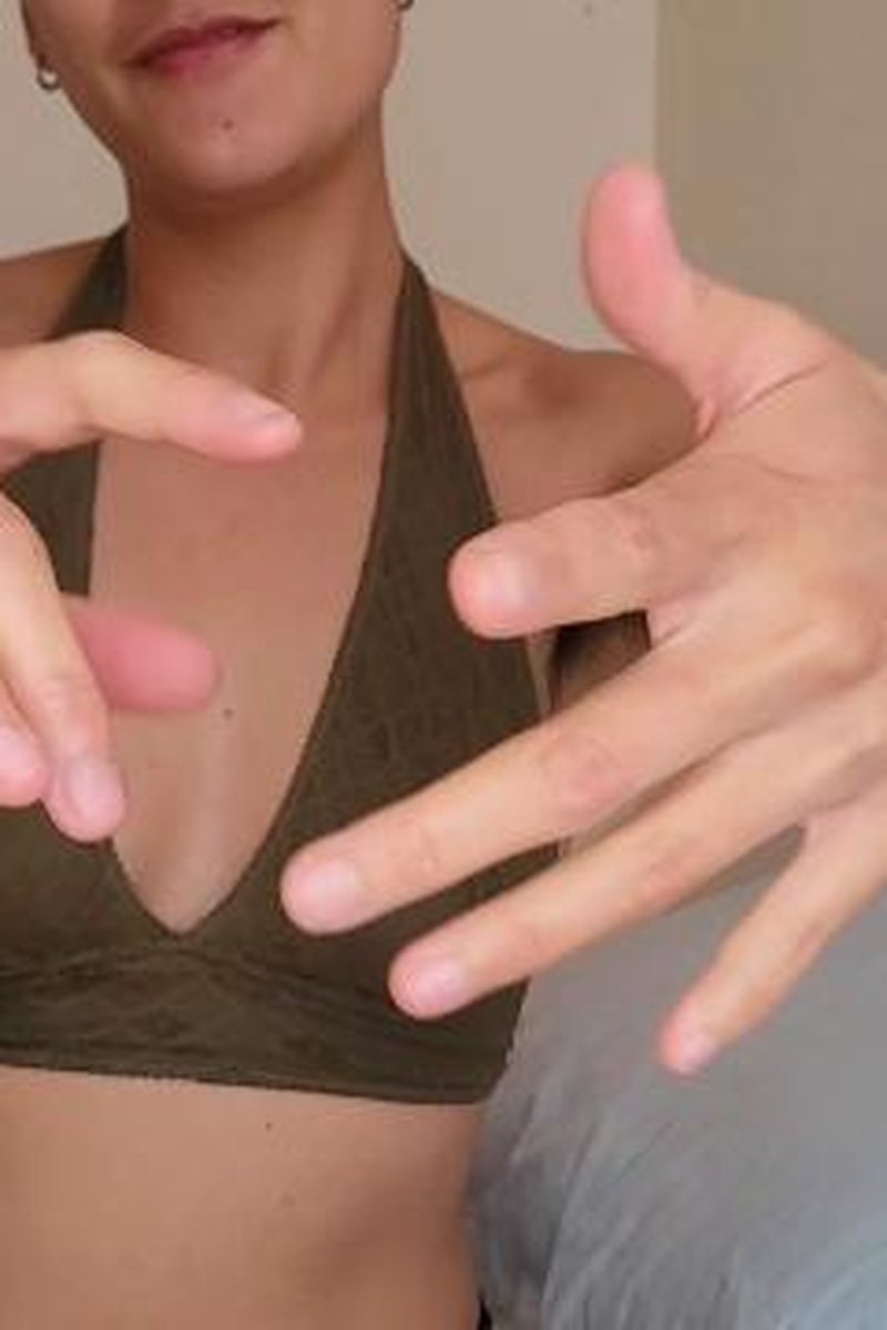 Hand Tease - Screenshot 1 of 4 - Fetish