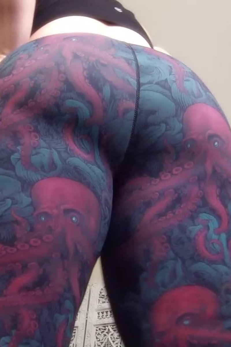 Gassy Butt Drops - Screenshot 1 of 4 - Ass Fetish