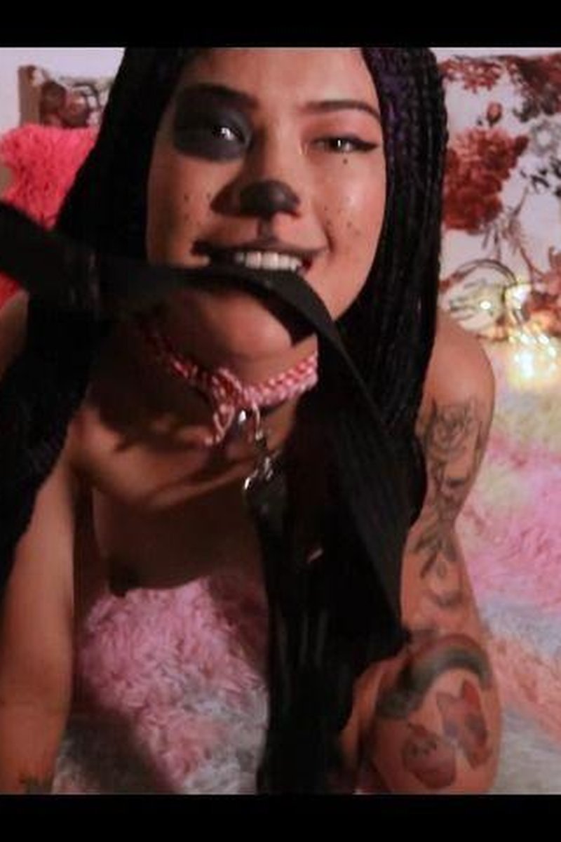 Pet Play - Screenshot 1 of 4 - Black