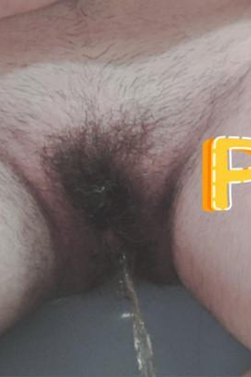 Peeing - Screenshot 1 of 4 - Golden Shower