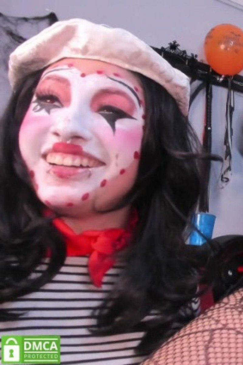 Double Domination - Screenshot 1 of 4 - Humiliation