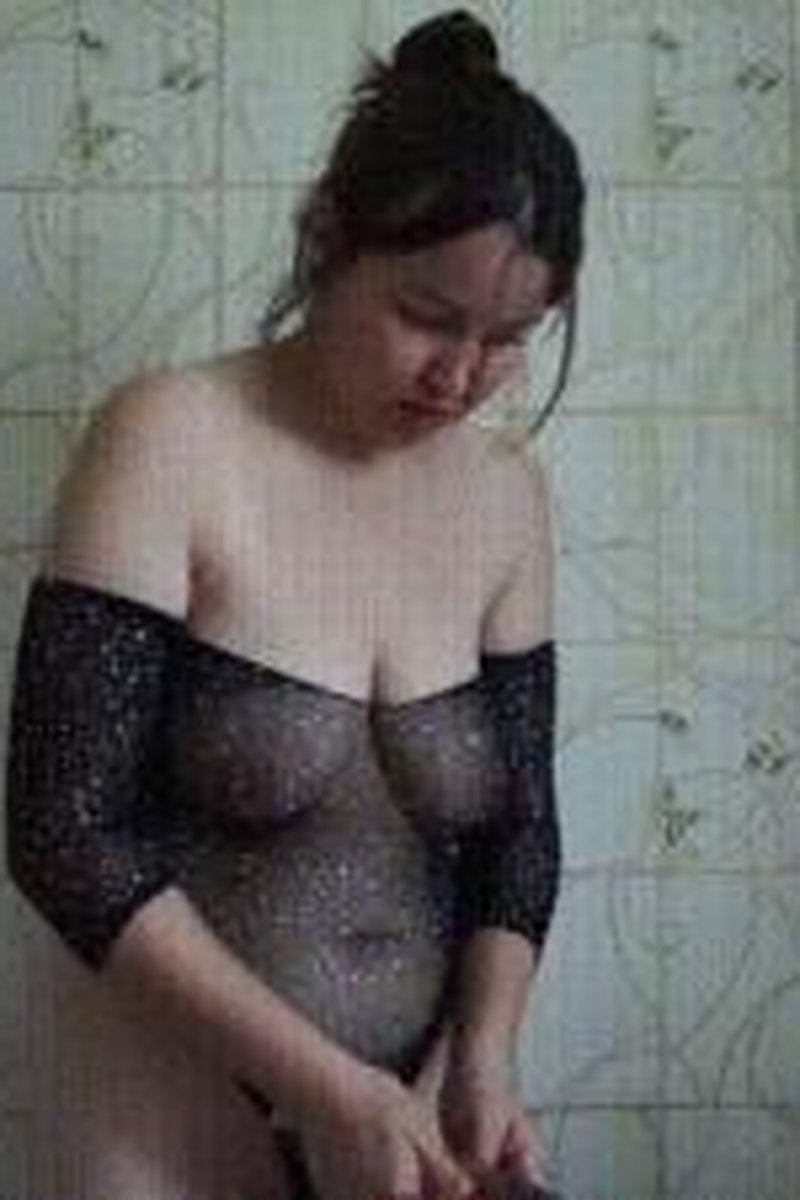 Hiccup While Cooking - Screenshot 1 of 4 - Breast Abuse