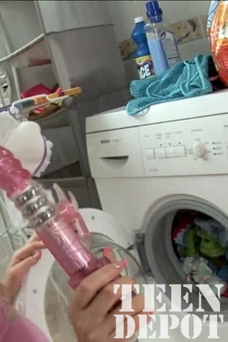 Angy - Screenshot 1 of 4 - Teen (18-22)
