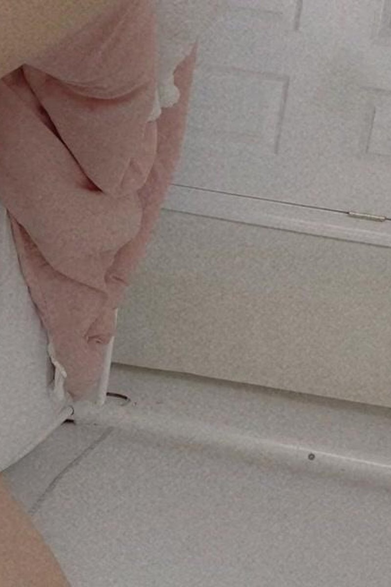 Oops - Screenshot 1 of 4 - Caroline Babie