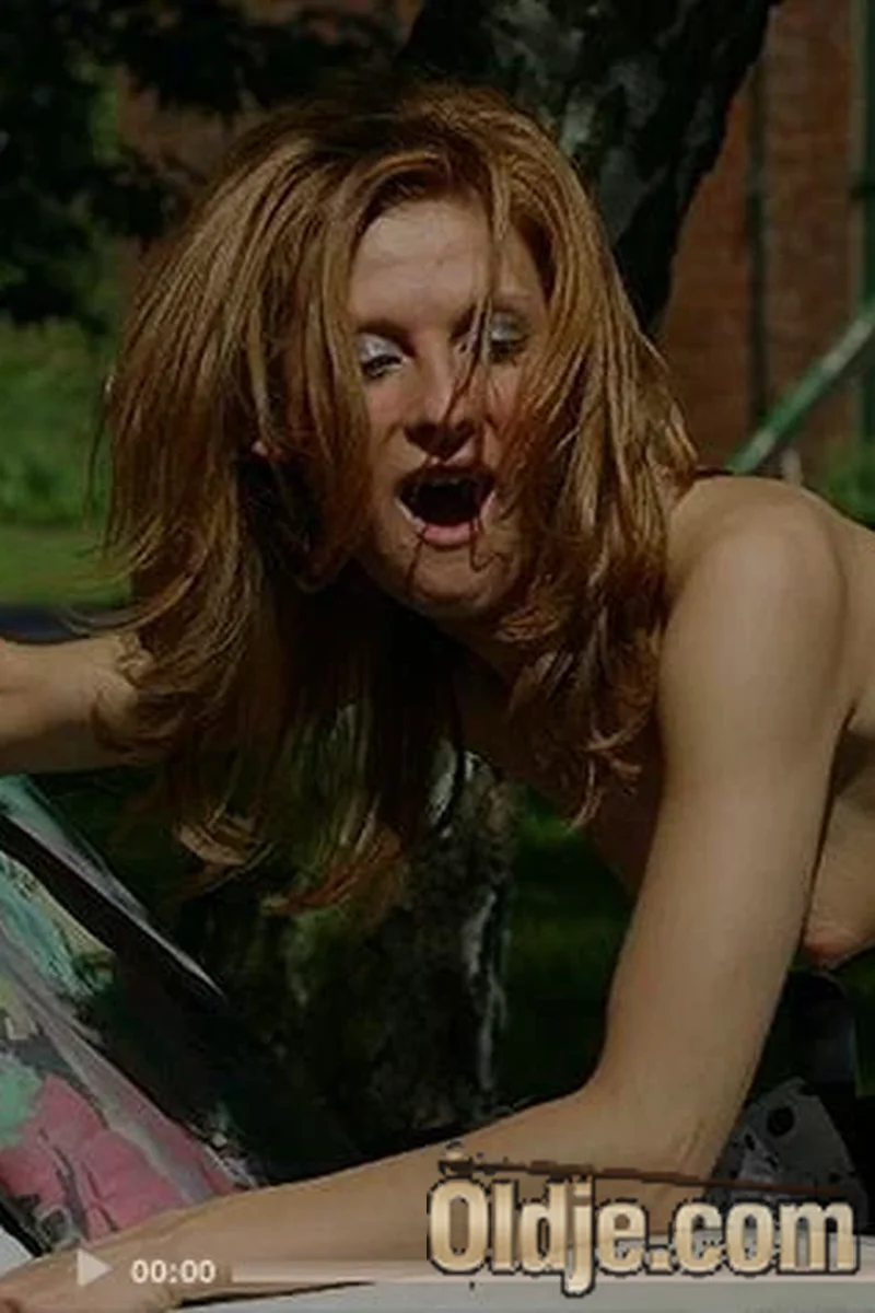 She Needs Help - Screenshot 1 of 4 - Blond Hair