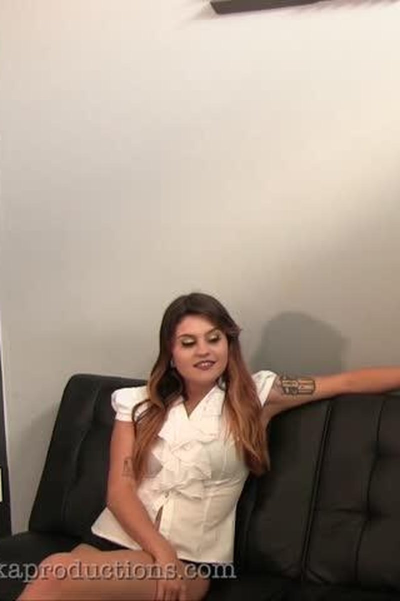 Sexy Lactating Lap Dance - Screenshot 1 of 4 - Breast Sucking