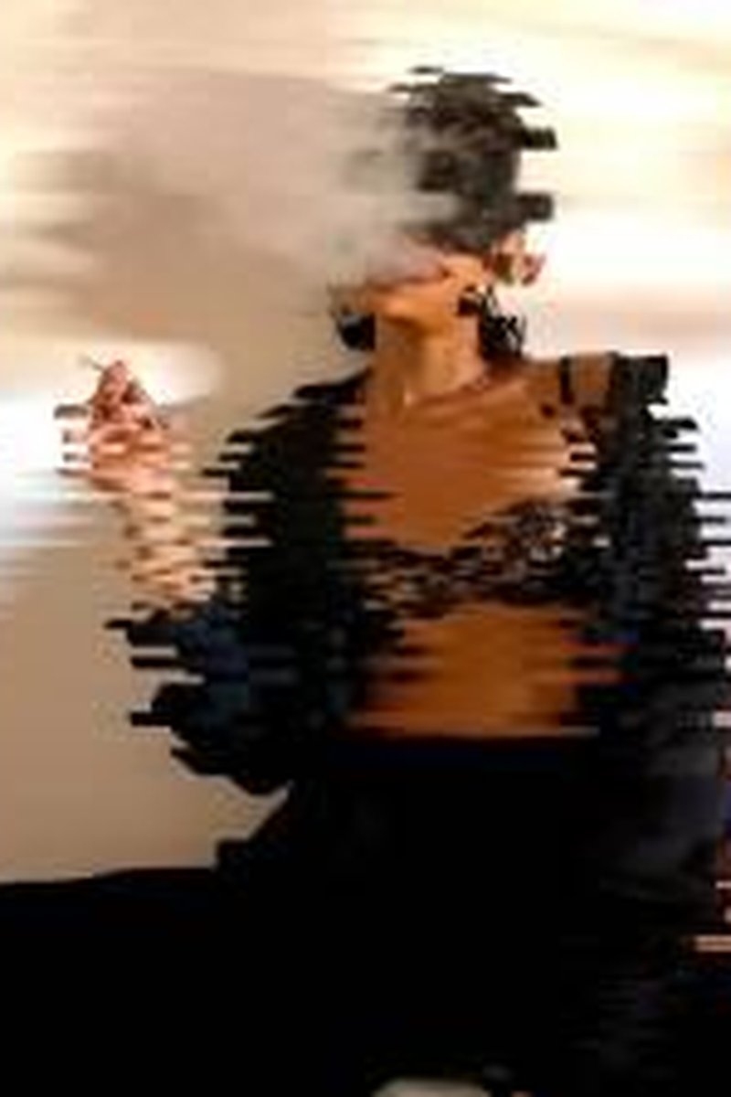 Smoke & Silence - Screenshot 1 of 4 - Femdom