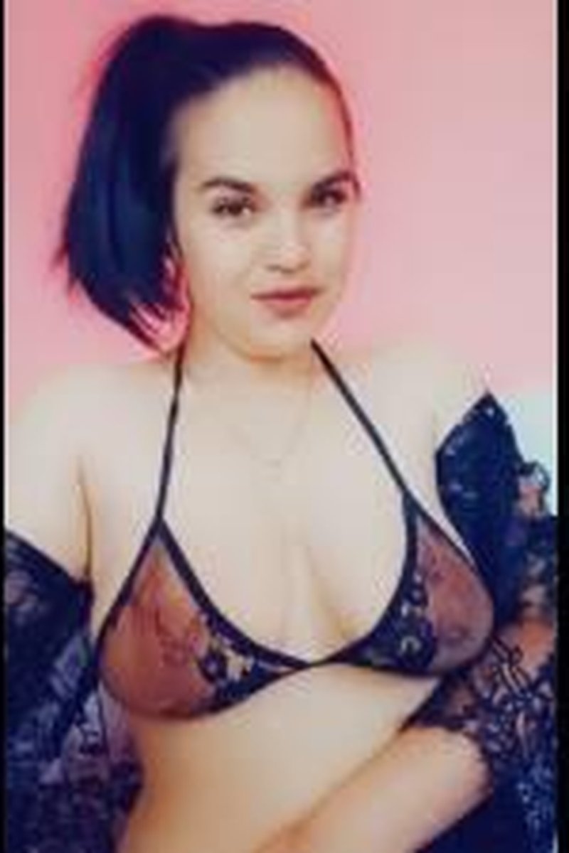Ella - Screenshot 1 of 4 - Amateur