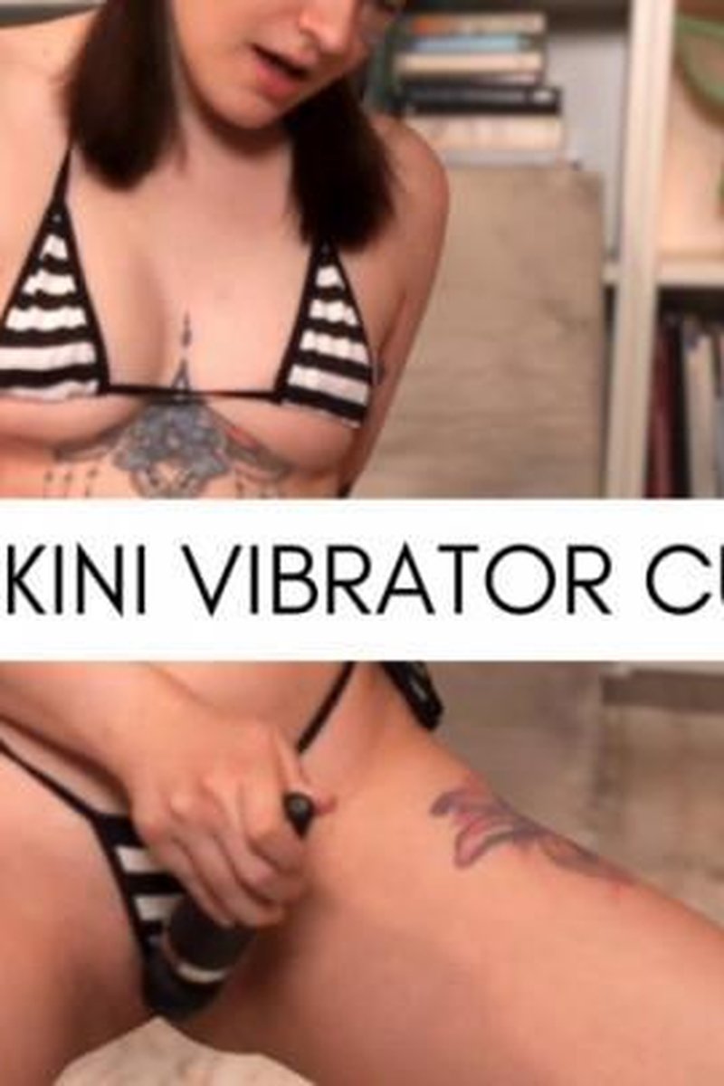 Microbikini Vibrator Orgasm - Screenshot 1 of 4 - Ass Fetish