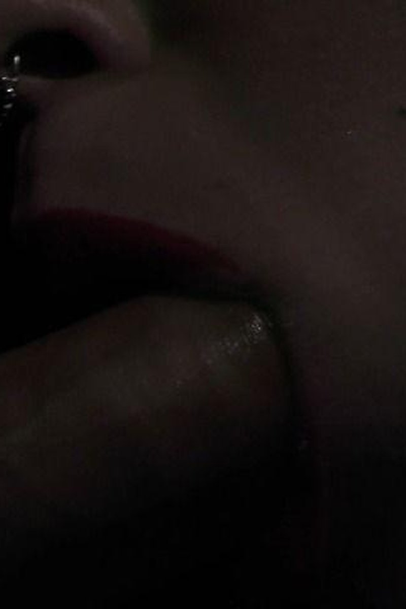 Glory Hole - Screenshot 1 of 4 - Blowjob