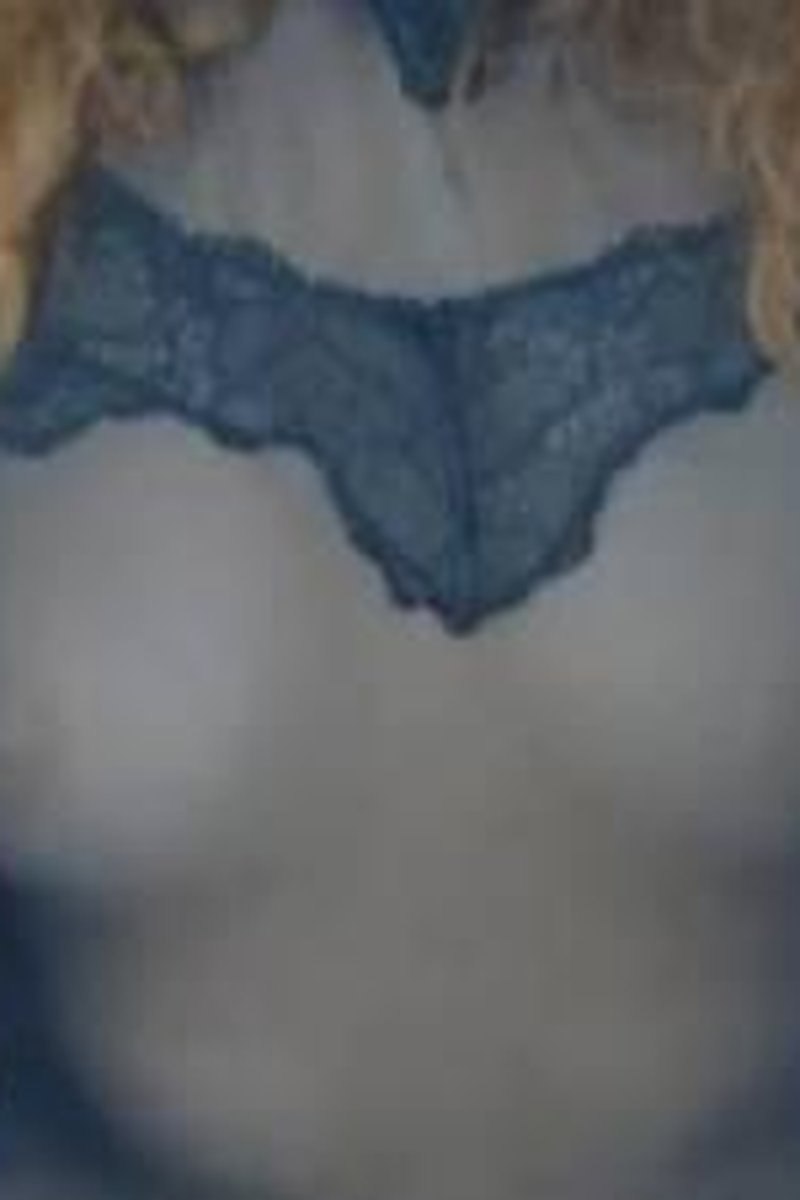 "Eyes Up Here" - Screenshot 1 of 4 - Body Worship