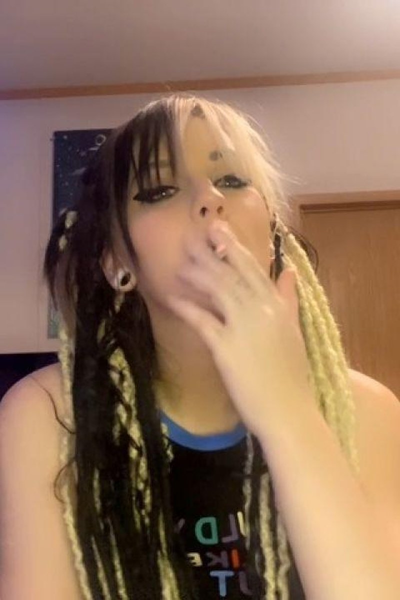 Cbt Ashtray Slave - Screenshot 1 of 4 - Alternative Girl