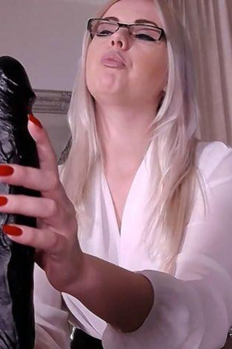 Sissy Bmail - Screenshot 1 of 4 - Blackmail