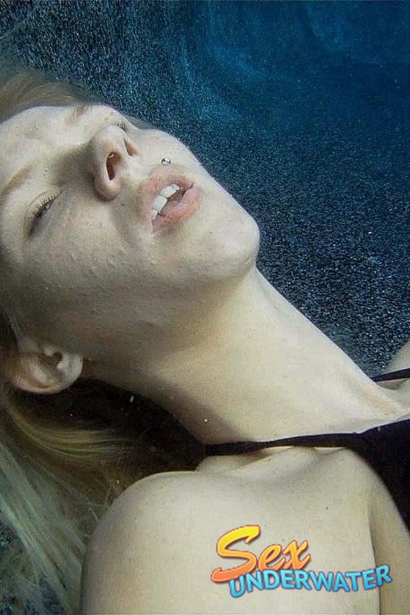 Too Much Fun - Screenshot 1 of 4 - Water