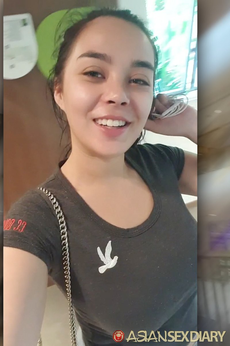 Sexy Vlog From Stripchat Niki - Screenshot 1 of 4 - Asian
