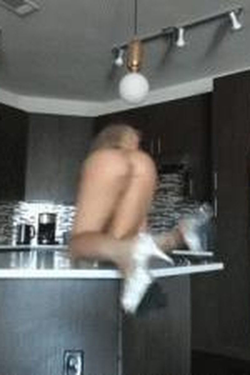 Stripper Practice - Screenshot 1 of 4 - Captive