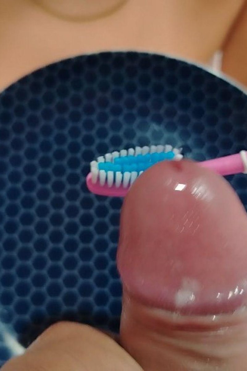 Nastiest Cum Toothbrush - Screenshot 1 of 4 - Big Tits