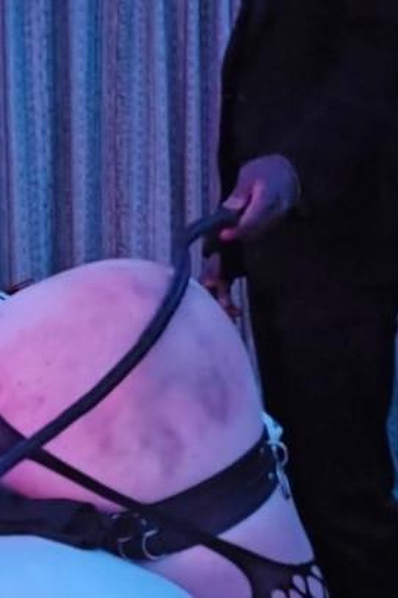 Goddess Gets Disciplined - Screenshot 1 of 4 - Pain