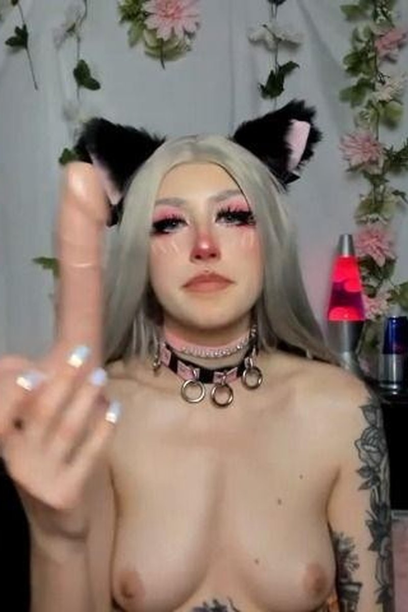 Cursed Kitty - Screenshot 1 of 4 - Kinky