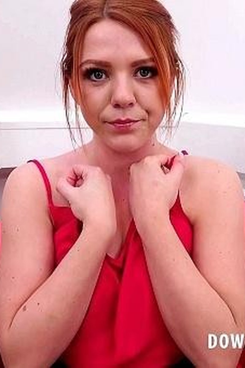 Kate Star - Screenshot 1 of 4 - Downblouse